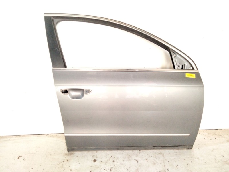 Recambio de puerta delantera derecha para volkswagen passat b7 (362) 2.0 tdi referencia OEM IAM 3AA831056  