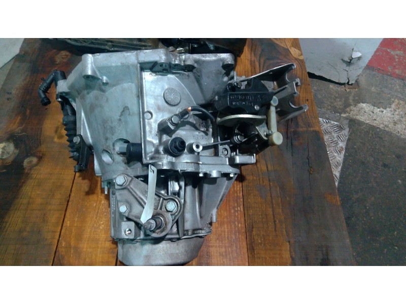 Recambio de caja cambios para citroën c4 ii (nc_) 1.4 vti 95 referencia OEM IAM 20DP55  