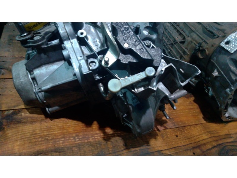 Recambio de caja cambios para citroën c4 ii (nc_) 1.4 vti 95 referencia OEM IAM 20DP55  