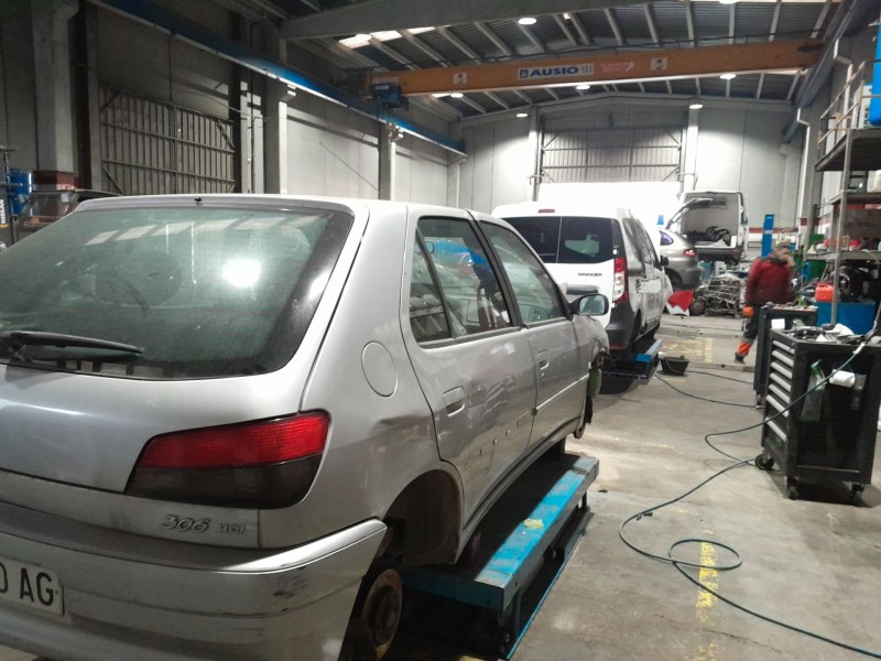 peugeot 306 hatchback (7a, 7c, n3, n5) del año 1999