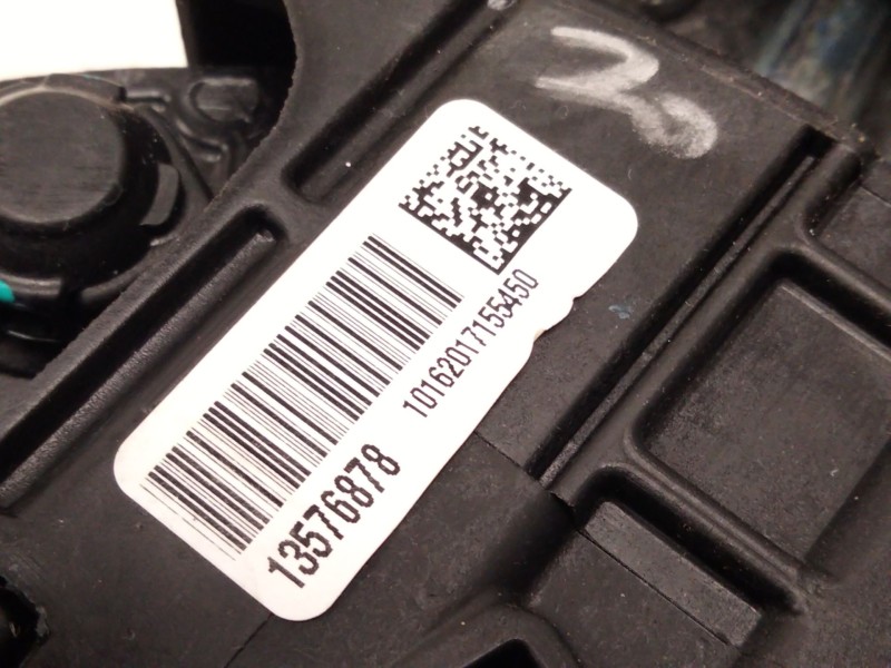 Recambio de palanca cambio para opel insignia b grand sport (z18) 1.5 (68) referencia OEM IAM 13576878  