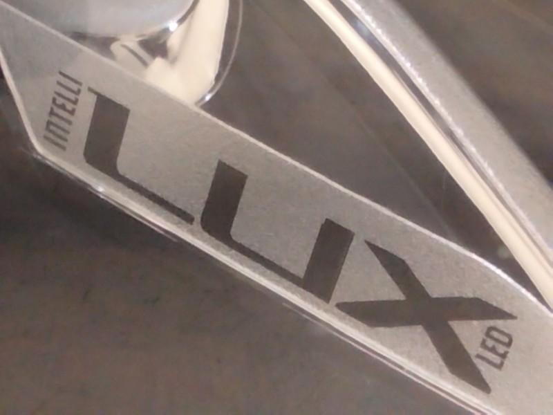 Recambio de faro derecho para opel insignia b grand sport (z18) 1.5 (68) referencia OEM IAM 39122975  