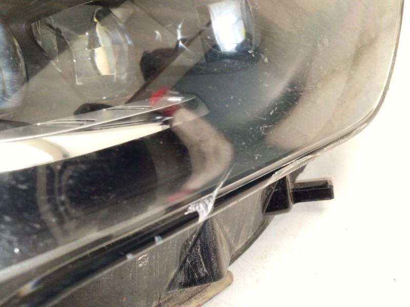 Recambio de faro derecho para opel insignia b grand sport (z18) 1.5 (68) referencia OEM IAM 39122975  