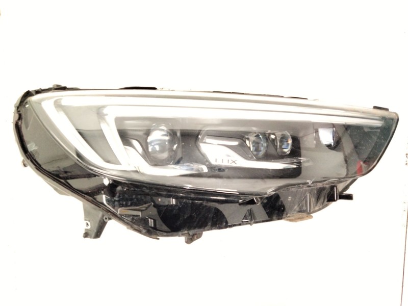 Recambio de faro derecho para opel insignia b grand sport (z18) 1.5 (68) referencia OEM IAM 39122975  
