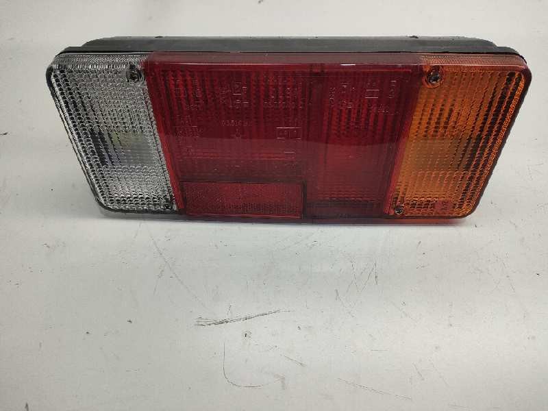 Recambio de piloto trasero derecho para iveco daily caja cerrada (1989 =>) referencia OEM IAM 0352000D 24 VOLTIOS 38922