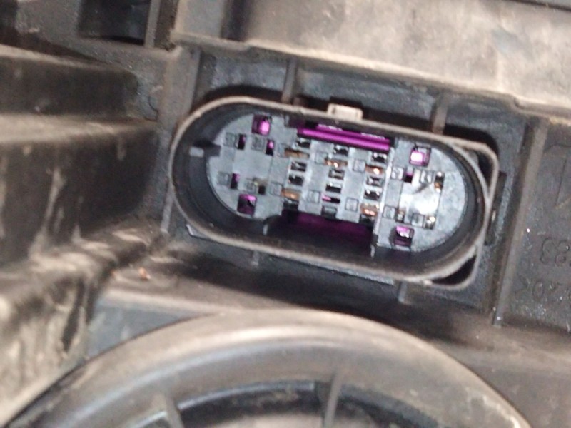 Recambio de faro derecho para mercedes-benz clase c t-model (s204) c 220 cdi (204.202) referencia OEM IAM A2048204439 0301270282