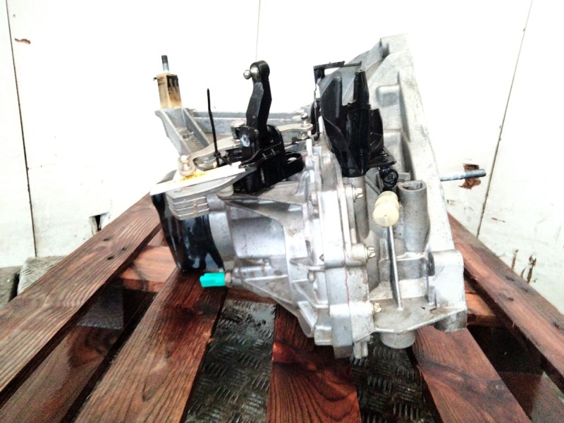 Recambio de caja cambios para dacia dokker monospace (ke_) 1.6 referencia OEM IAM   