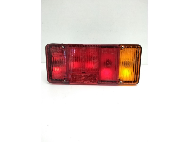 Recambio de piloto trasero derecho para iveco daily caja cerrada (1989 =>) referencia OEM IAM 1152000D 38921 0352000D