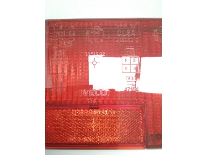 Recambio de piloto trasero derecho para iveco daily caja cerrada (1989 =>) referencia OEM IAM 1152000D 38921 0352000D