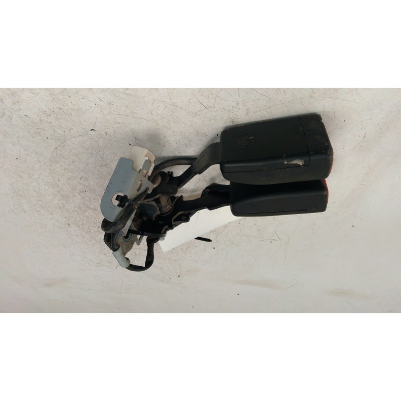 Recambio de enganche cinturon trasero derecho para mazda cx-5 (ke, gh) 2.2 d awd (ke2aw) referencia OEM IAM BAF140137T  