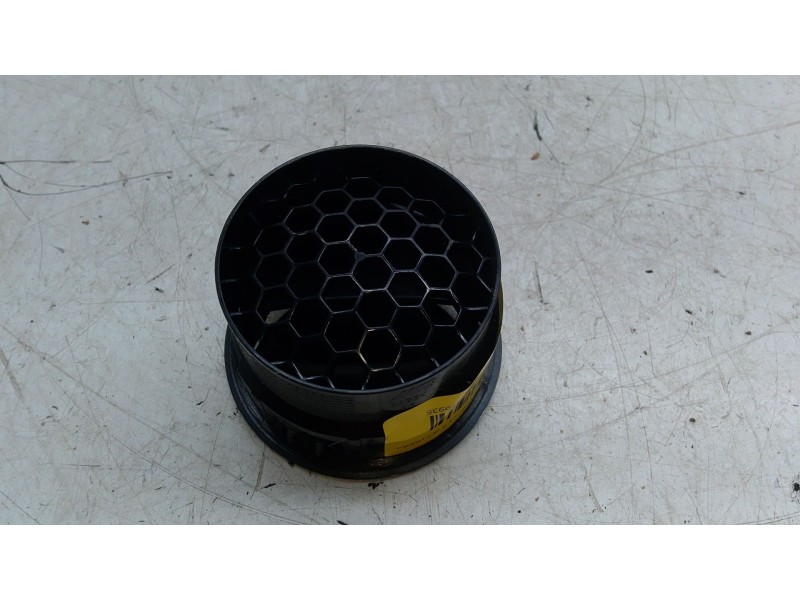 Recambio de aireador derecho para dacia dokker monospace (ke_) 1.5 dci (keaj, keah) referencia OEM IAM 687608758R  