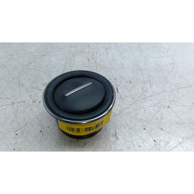 Recambio de aireador izquierdo para dacia dokker monospace (ke_) 1.5 dci (keaj, keah) referencia OEM IAM 687608758R  