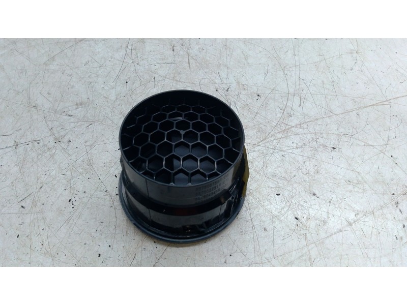 Recambio de aireador izquierdo para dacia dokker monospace (ke_) 1.5 dci (keaj, keah) referencia OEM IAM 687608758R  