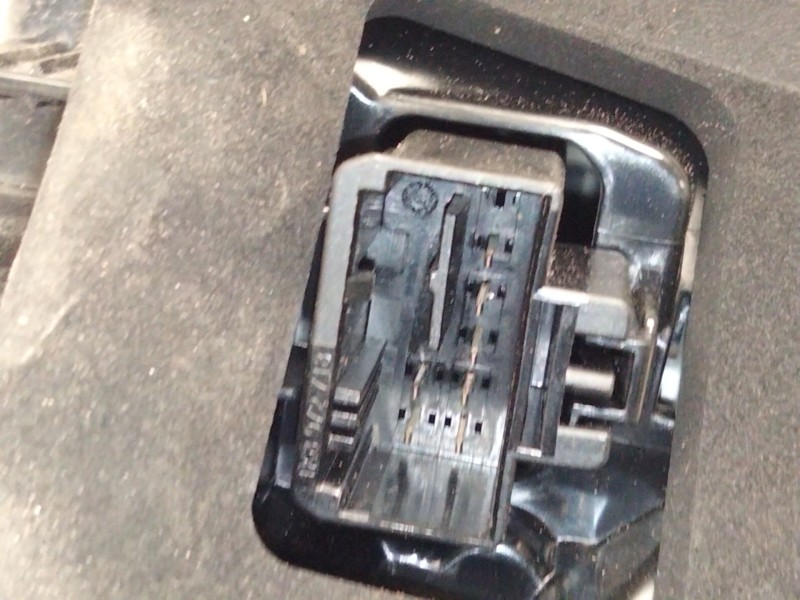 Recambio de piloto trasero derecho para skoda superb iii (3v3) 2.0 tdi referencia OEM IAM 3V9945208  