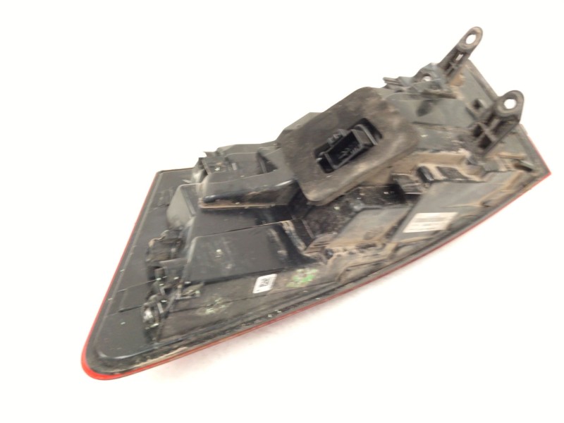 Recambio de piloto trasero izquierdo para skoda superb iii (3v3) 2.0 tdi referencia OEM IAM 3V9945207  