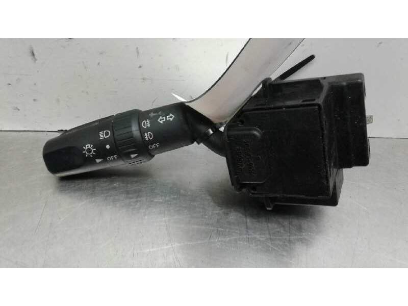Recambio de mando luces para mazda 3 berlina (bk) 1.6 cd diesel cat referencia OEM IAM 17D682  123940