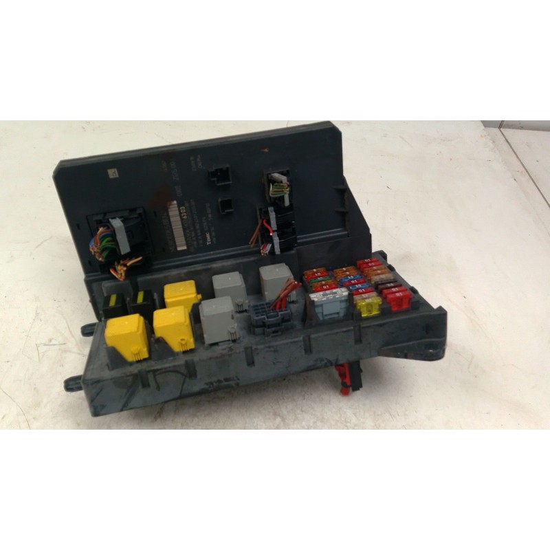 Recambio de caja fusibles para mercedes-benz sprinter 3-t furgoneta (b906) 214 cdi (906.611, 906.613) referencia OEM IAM A906900