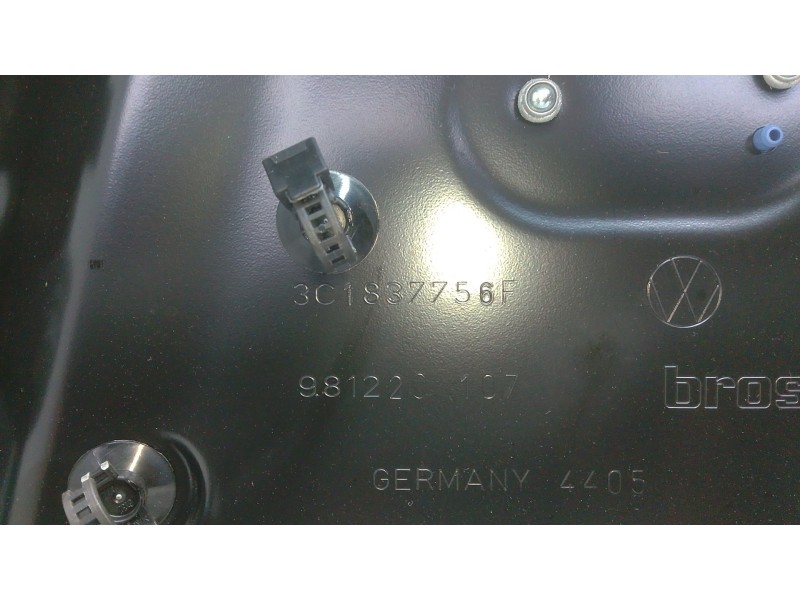 Recambio de elevalunas delantero derecho para volkswagen passat b6 (3c2) 2.0 tdi referencia OEM IAM 3C1837756F  