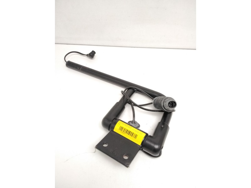 Recambio de soporte retrovisor para mercedes-benz vario (tw2) bm 668 / 670 referencia OEM IAM A6708100214 LADO DERECHO,CORTO 253