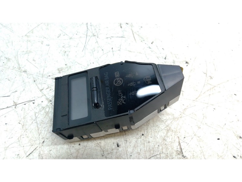Recambio de interruptor airbag para toyota auris station wagon (_e18_) 1.8 hybrid (zwe186_) referencia OEM IAM 8391002200  