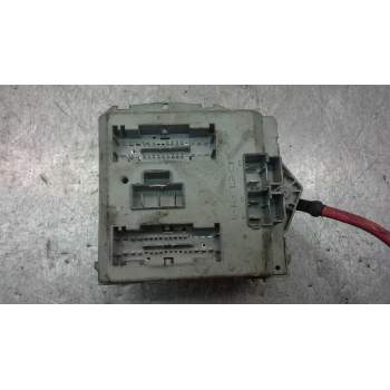 Recambio de caja fusibles para fiat punto berlina (188) 1.2 16v cat referencia OEM IAM 46766777  