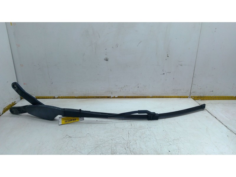 Recambio de brazo limpia delantero derecho para mercedes-benz clase c t-model (s204) c 220 cdi (204.202) referencia OEM IAM 3392