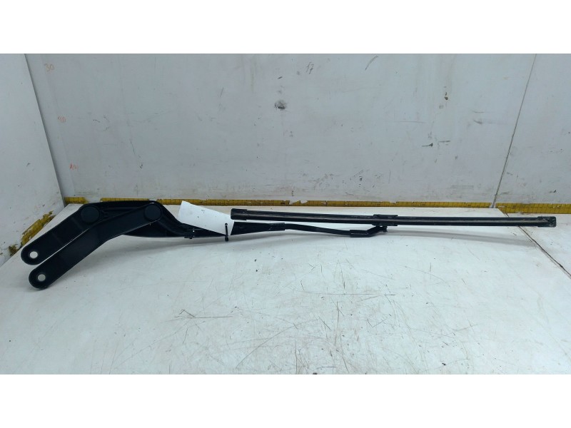 Recambio de brazo limpia delantero derecho para mercedes-benz clase c t-model (s204) c 220 cdi (204.202) referencia OEM IAM 3392