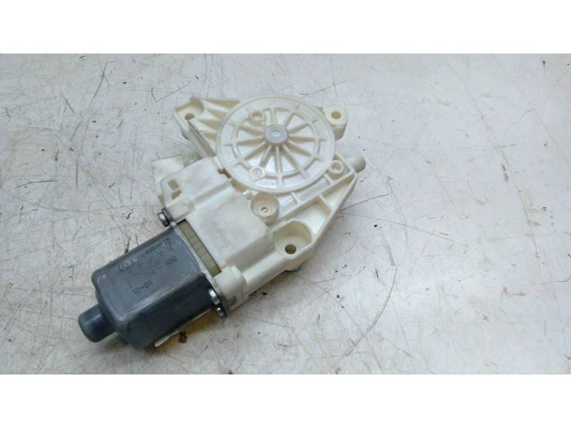 Recambio de motor elevalunas delantero derecho para mercedes-benz clase c t-model (s204) c 220 cdi (204.202) referencia OEM IAM 