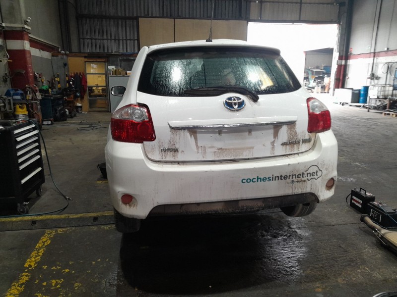 toyota auris (_e15_) del año 2011