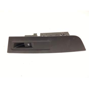 MANDO ELEVALUNAS TRASERO IZQUIERDO 5G0959855 