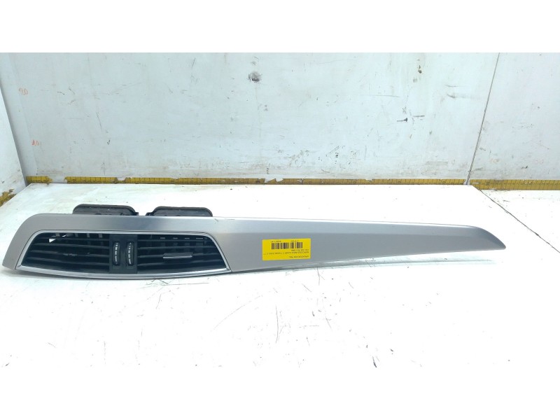 Recambio de aireador central para mercedes-benz clase c t-model (s204) c 220 cdi (204.202) referencia OEM IAM A2048306154  