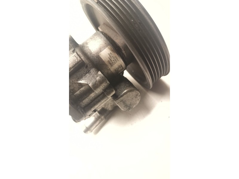 Recambio de bomba direccion para bmw 3 touring (e91) 335 d referencia OEM IAM 678148401  