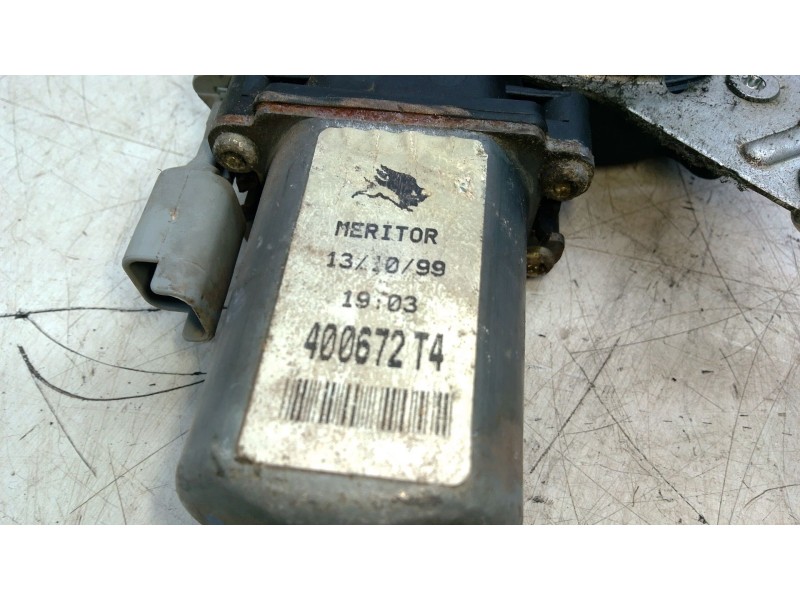 Recambio de elevalunas delantero derecho para citroën saxo (s0, s1) 1.1 x, sx referencia OEM IAM 400672T4  