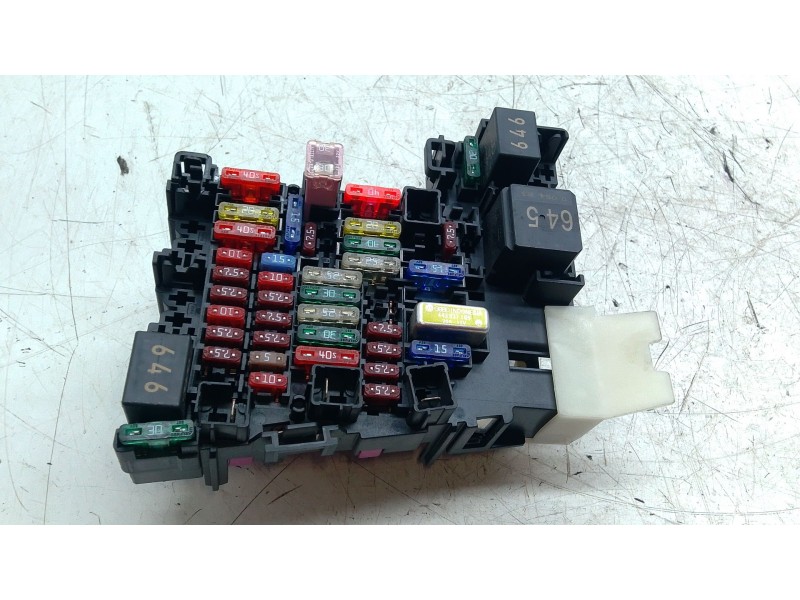 Recambio de caja fusibles para skoda superb iii (3v3) 2.0 tdi referencia OEM IAM   
