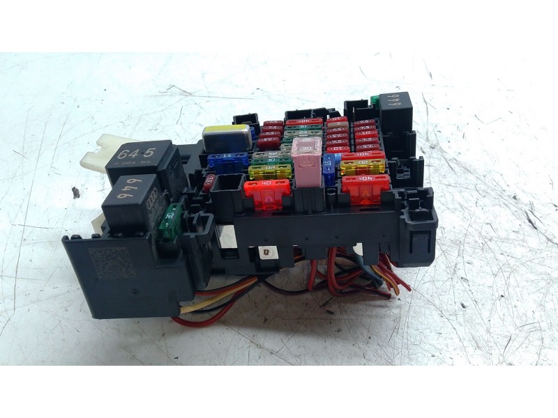 Recambio de caja fusibles para skoda superb iii (3v3) 2.0 tdi referencia OEM IAM   