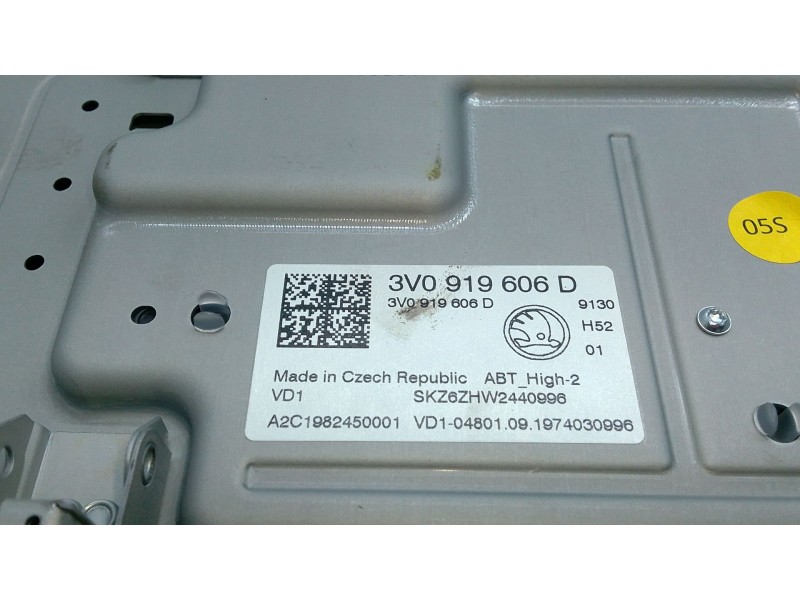Recambio de pantalla multifuncion para skoda superb iii (3v3) 2.0 tdi referencia OEM IAM 3V0919606D  
