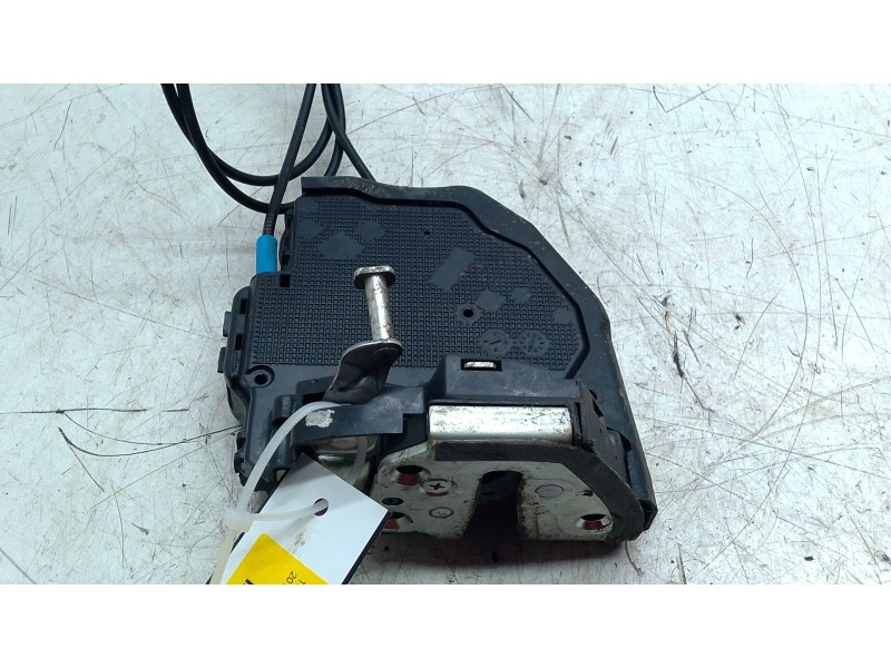 Recambio de cerradura puerta trasera izquierda para toyota auris (_e15_) 1.8 hybrid (zwe150_) referencia OEM IAM   