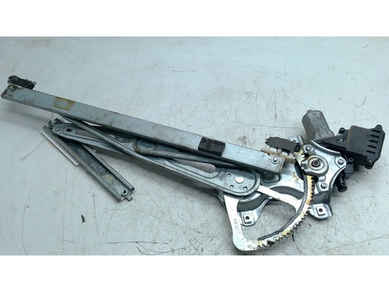 Recambio de elevalunas delantero derecho para toyota auris (_e15_) 1.8 hybrid (zwe150_) referencia OEM IAM 857100D100  