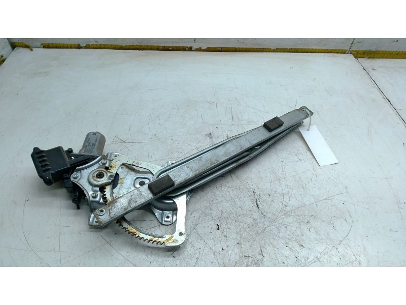 Recambio de elevalunas delantero izquierdo para toyota auris (_e15_) 1.8 hybrid (zwe150_) referencia OEM IAM 8570202020  