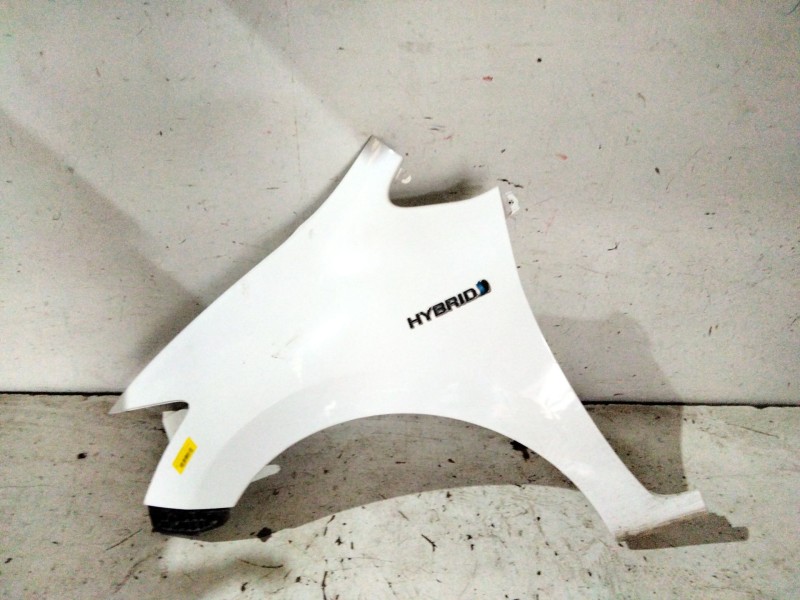 Recambio de aleta delantera izquierda para toyota auris (_e15_) 1.8 hybrid (zwe150_) referencia OEM IAM   