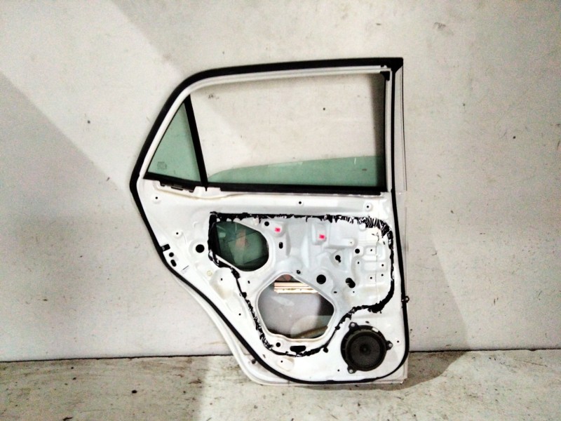 Recambio de puerta trasera izquierda para toyota auris (_e15_) 1.8 hybrid (zwe150_) referencia OEM IAM   
