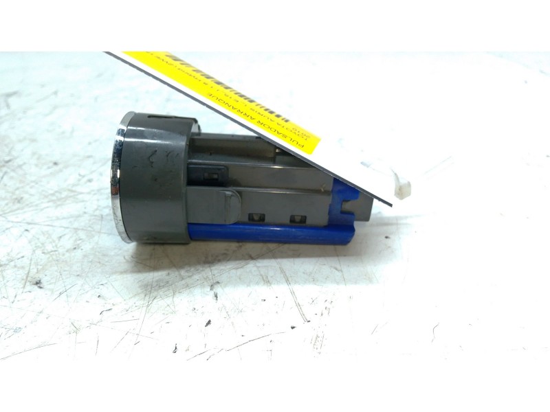 Recambio de pulsador arranque para toyota auris (_e15_) 1.8 hybrid (zwe150_) referencia OEM IAM 15A8544  
