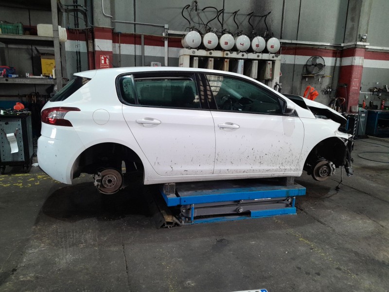 peugeot 308 ii (lb_, lp_, lw_, lh_, l3_) del año 2015