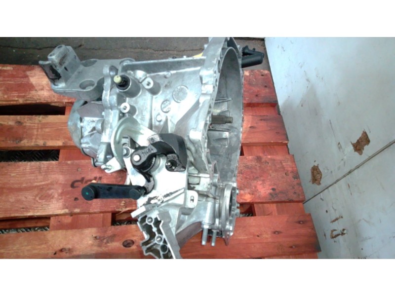 Recambio de caja cambios para peugeot 308 ii (lb_, lp_, lw_, lh_, l3_) 1.6 hdi referencia OEM IAM 20ET04  