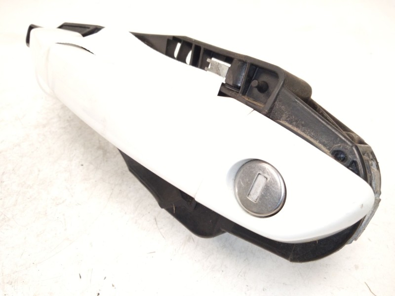 Recambio de maneta exterior delantera izquierda para peugeot 308 ii (lb_, lp_, lw_, lh_, l3_) 1.6 hdi referencia OEM IAM   