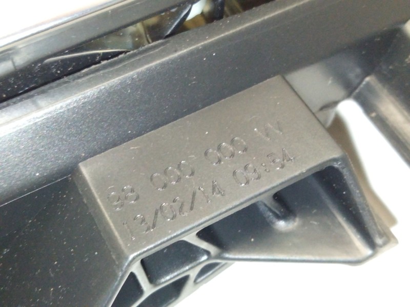 Recambio de maneta interior delantera derecha para peugeot 308 ii (lb_, lp_, lw_, lh_, l3_) 1.6 hdi referencia OEM IAM 98000000 