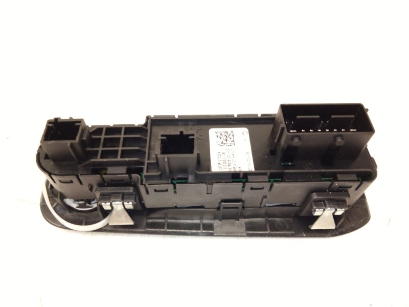 Recambio de mando elevalunas delantero izquierdo para peugeot 308 ii (lb_, lp_, lw_, lh_, l3_) 1.6 hdi referencia OEM IAM 967882