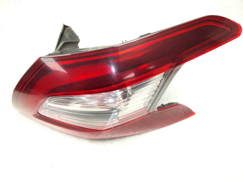 Recambio de piloto trasero derecho para peugeot 308 ii (lb_, lp_, lw_, lh_, l3_) 1.6 hdi referencia OEM IAM 9677817580  