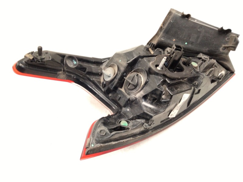 Recambio de piloto trasero derecho para peugeot 308 ii (lb_, lp_, lw_, lh_, l3_) 1.6 hdi referencia OEM IAM 9677817580  