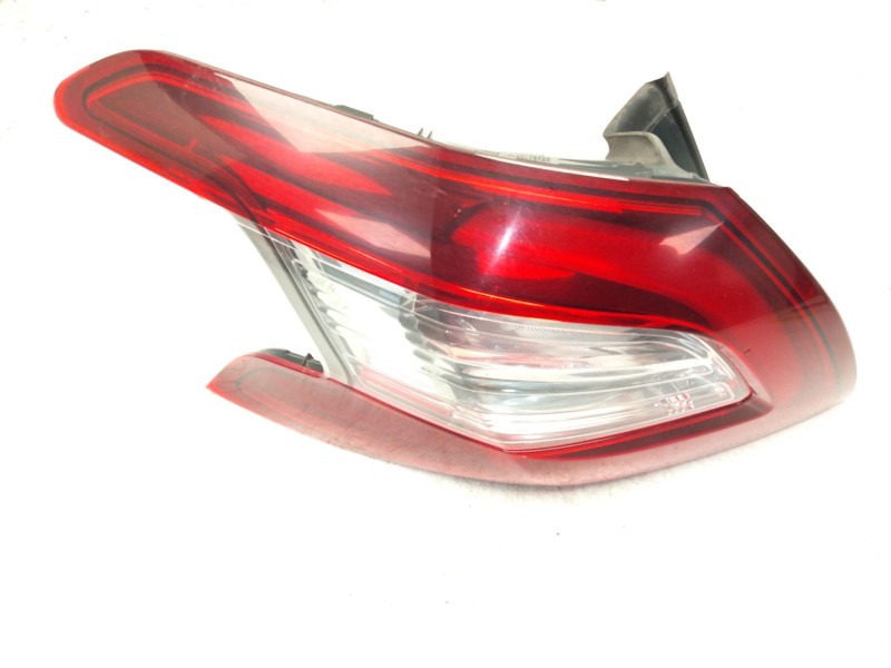 Recambio de piloto trasero izquierdo para peugeot 308 ii (lb_, lp_, lw_, lh_, l3_) 1.6 hdi referencia OEM IAM 9677817680  